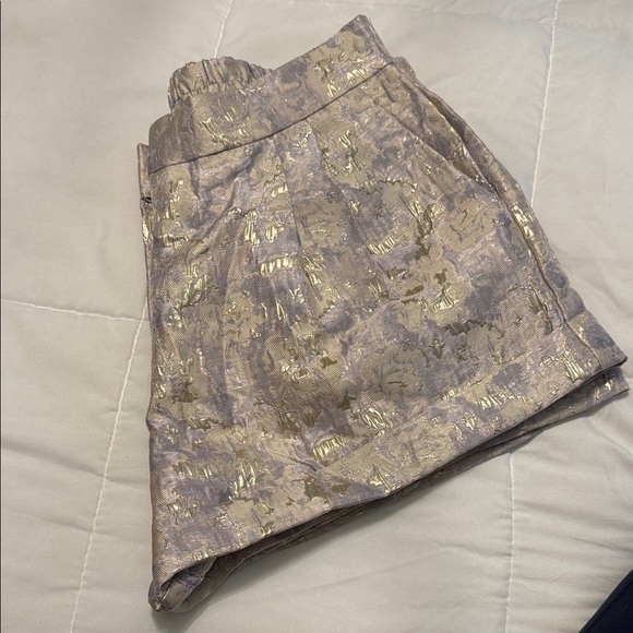 SHEIN Metallic High Waist Shorts - Picture 4 of 5